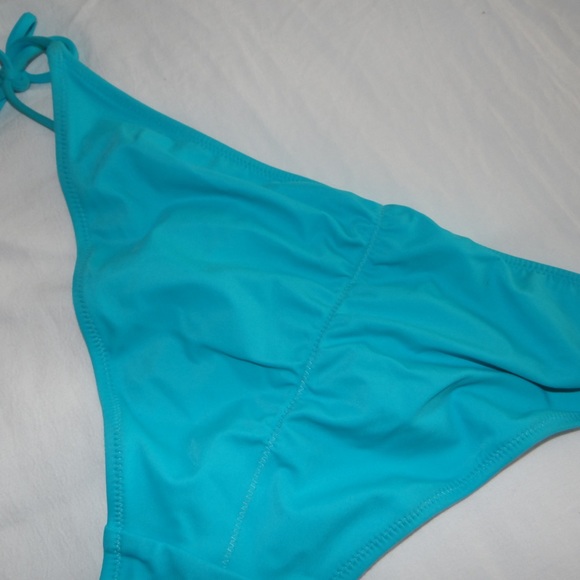 Victoria’s Secret Bikini bottoms - Picture 2 of 3